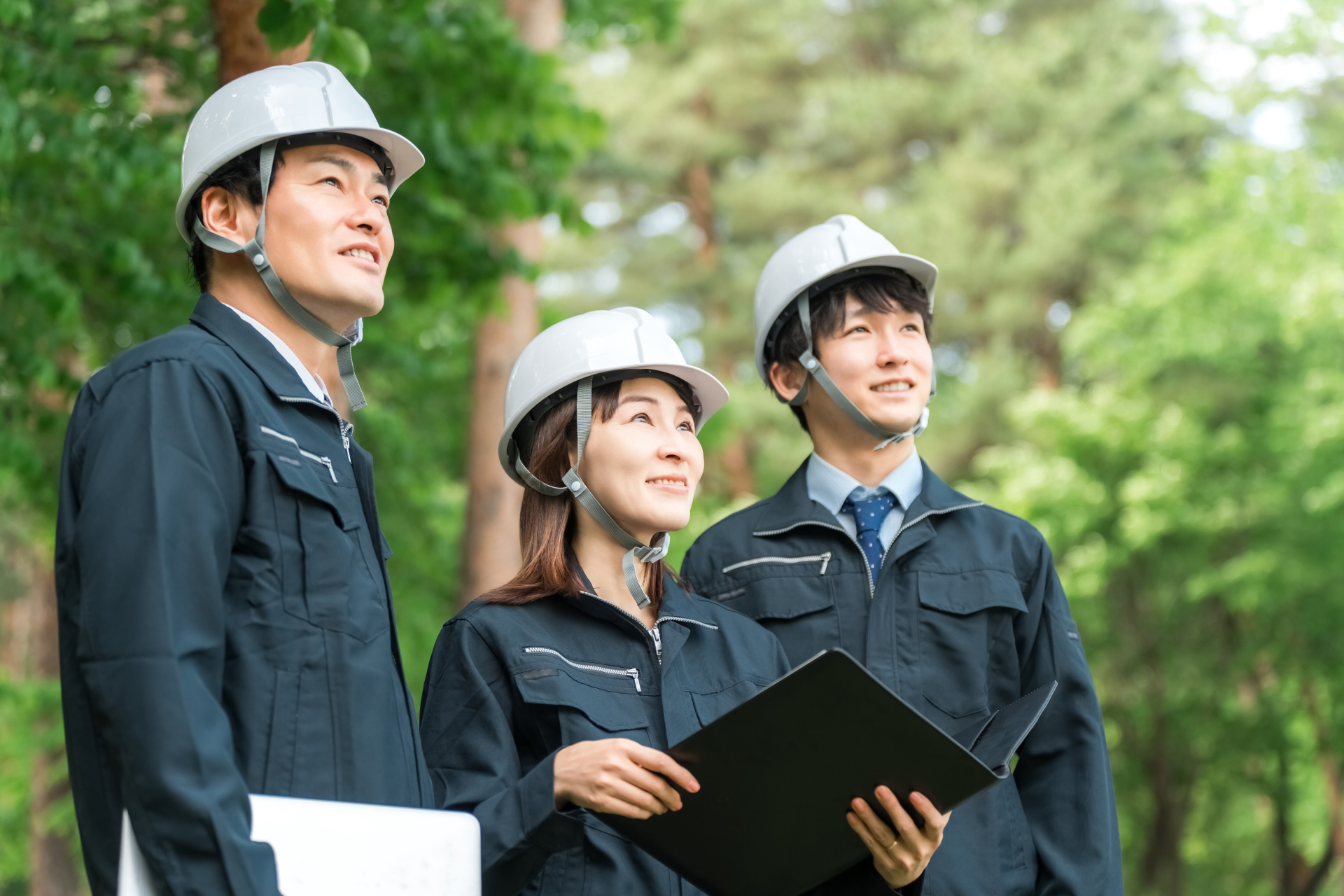 建設会社社員3名